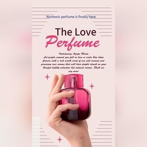 Love Blooms a Clean non toxic perfume floral/lightly fruity 100%addictive